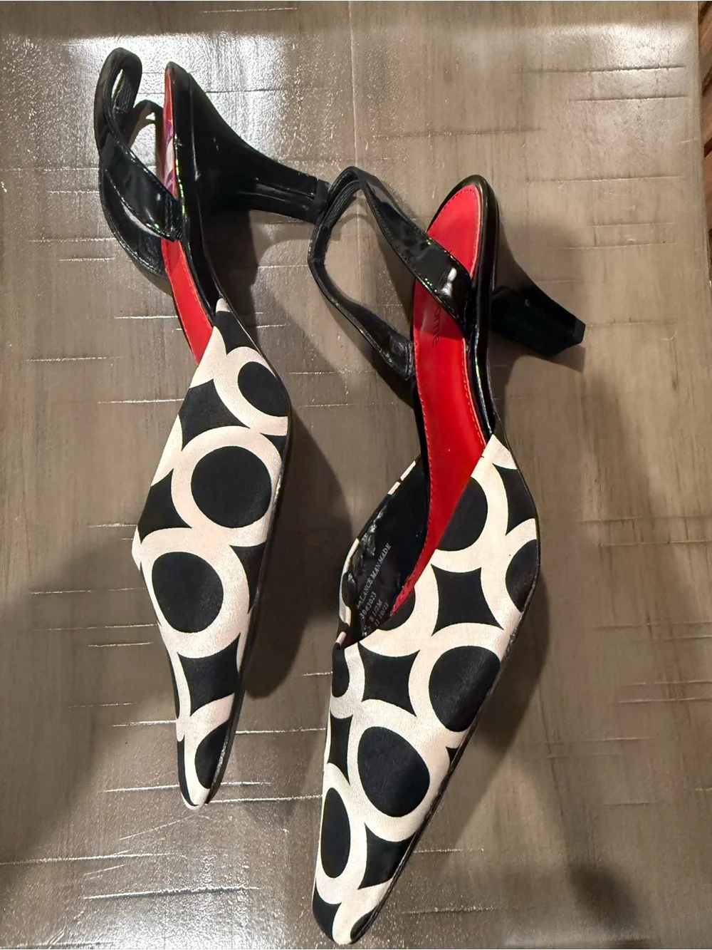 Liz Claiborne graphic black